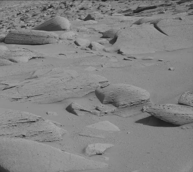 Sol 3796: Mast Camera (Mastcam)