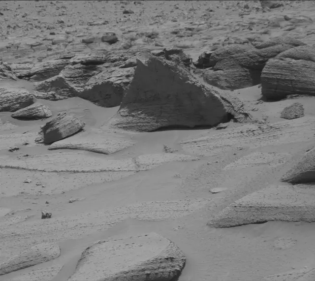 Sol 3796: Mast Camera (Mastcam)