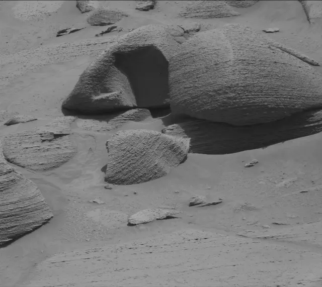 Sol 3796: Mast Camera (Mastcam)