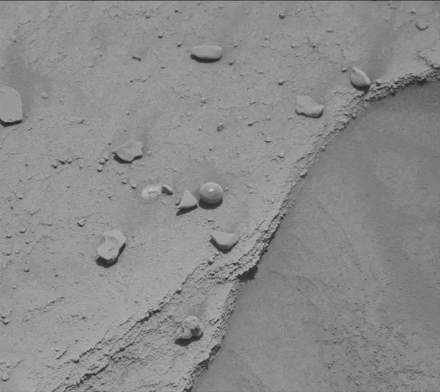 Sol 3796: Mast Camera (Mastcam)
