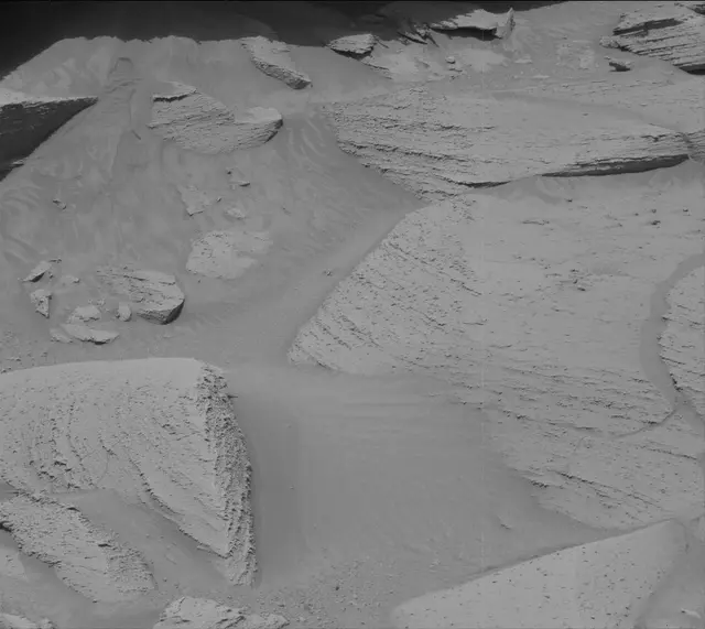 Sol 3797: Mast Camera (Mastcam)
