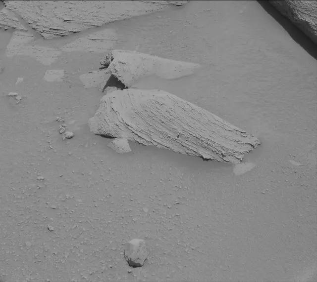 Sol 3797: Mast Camera (Mastcam)