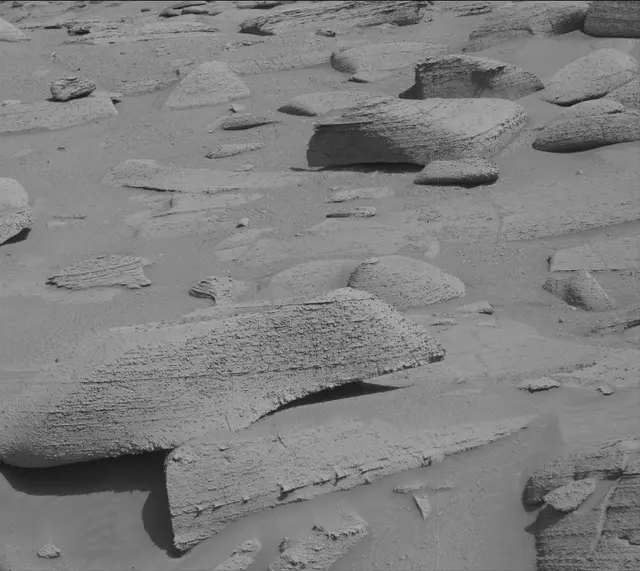 Sol 3797: Mast Camera (Mastcam)