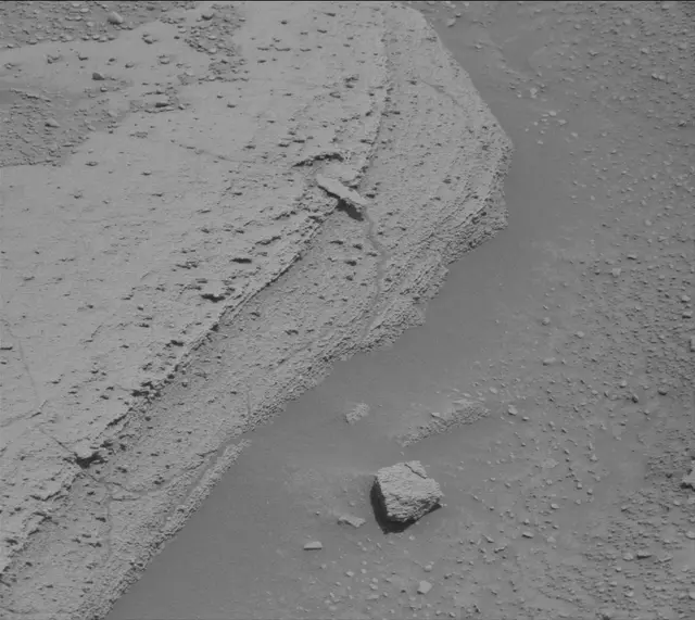 Sol 3797: Mast Camera (Mastcam)