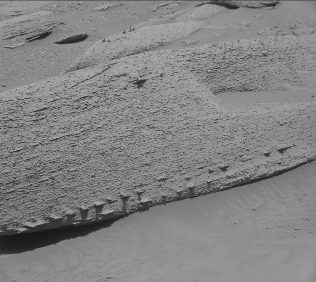 Sol 3797: Mast Camera (Mastcam)