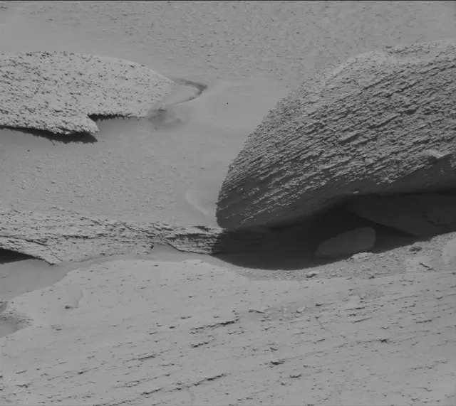 Sol 3797: Mast Camera (Mastcam)