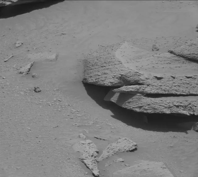 Sol 3797: Mast Camera (Mastcam)