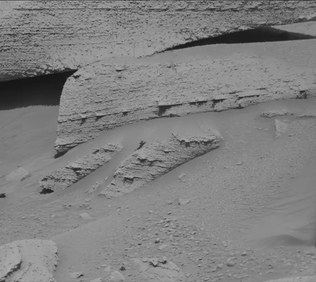 Sol 3797: Mast Camera (Mastcam)