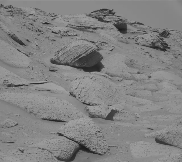 Sol 3797: Mast Camera (Mastcam)