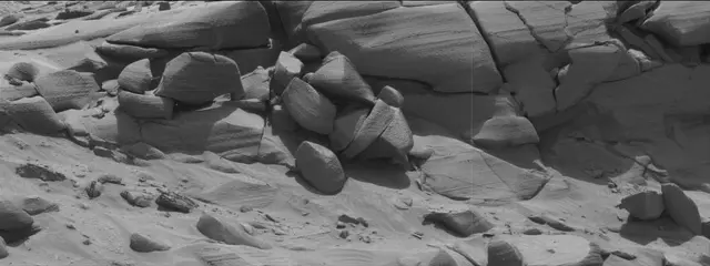Sol 3798: Mast Camera (Mastcam)