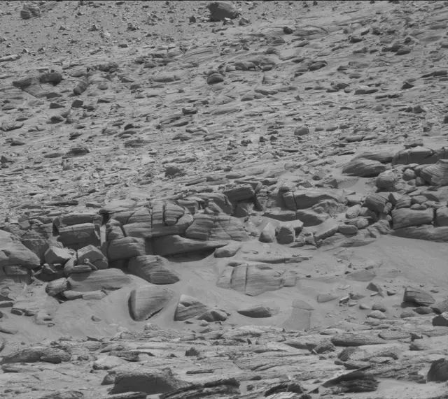 Sol 3798: Mast Camera (Mastcam)