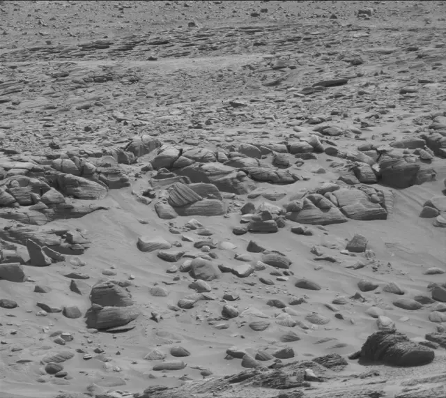Sol 3798: Mast Camera (Mastcam)