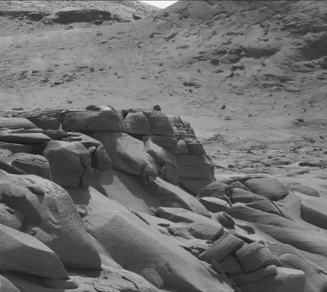 Sol 3798: Mast Camera (Mastcam)