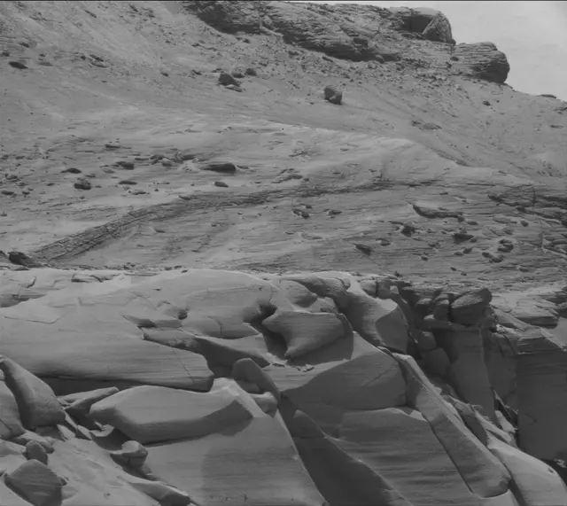 Sol 3798: Mast Camera (Mastcam)