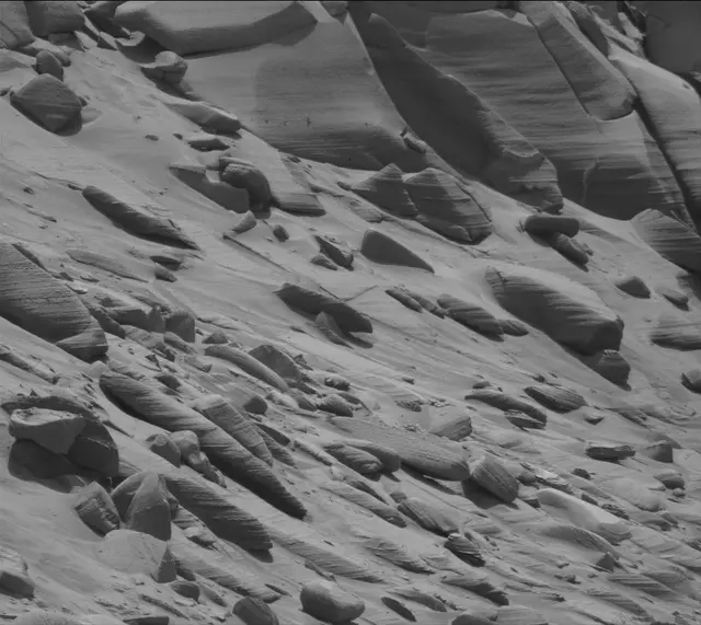 Sol 3798: Mast Camera (Mastcam)
