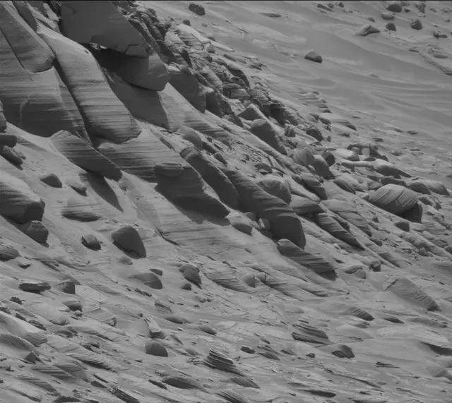 Sol 3798: Mast Camera (Mastcam)