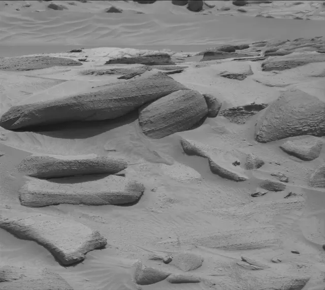 Sol 3798: Mast Camera (Mastcam)