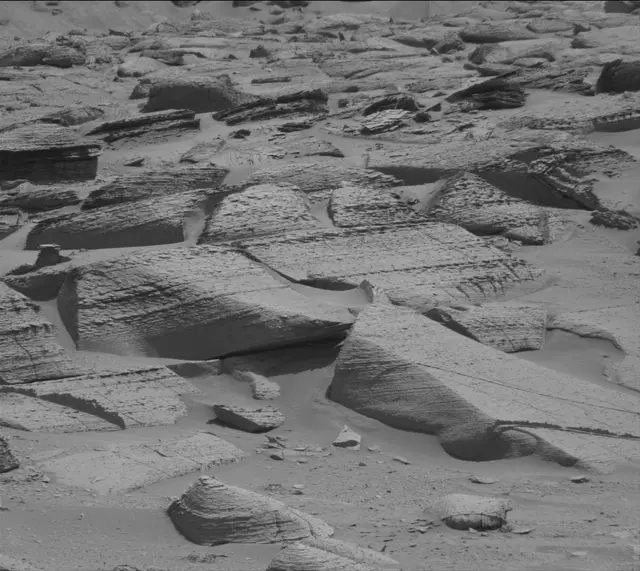 Sol 3798: Mast Camera (Mastcam)