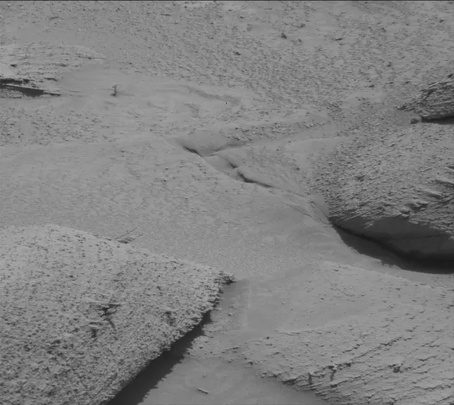 Sol 3798: Mast Camera (Mastcam)