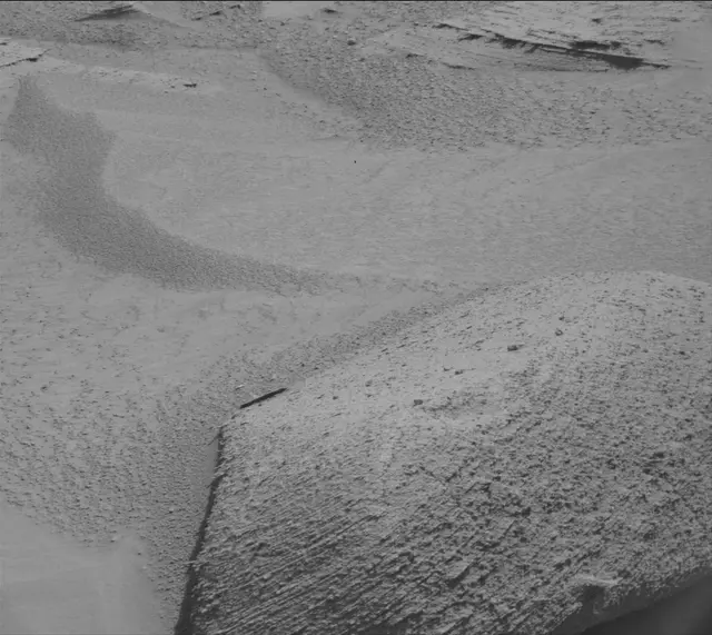Sol 3798: Mast Camera (Mastcam)