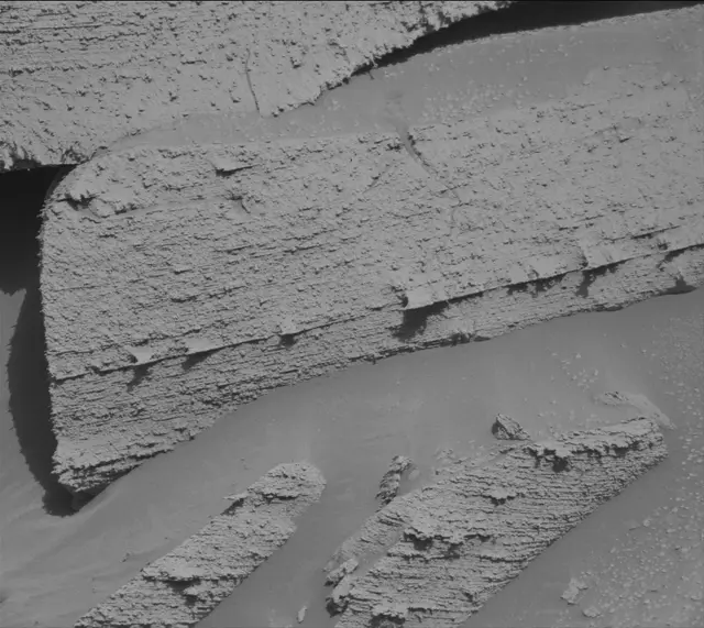 Sol 3798: Mast Camera (Mastcam)