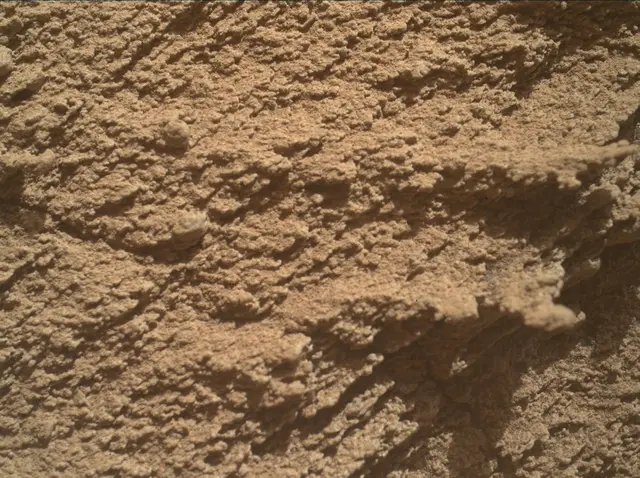 Sol 3798: Mars Hand Lens Imager (MAHLI)