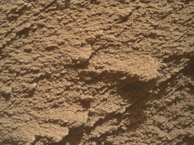 Sol 3798: Mars Hand Lens Imager (MAHLI)