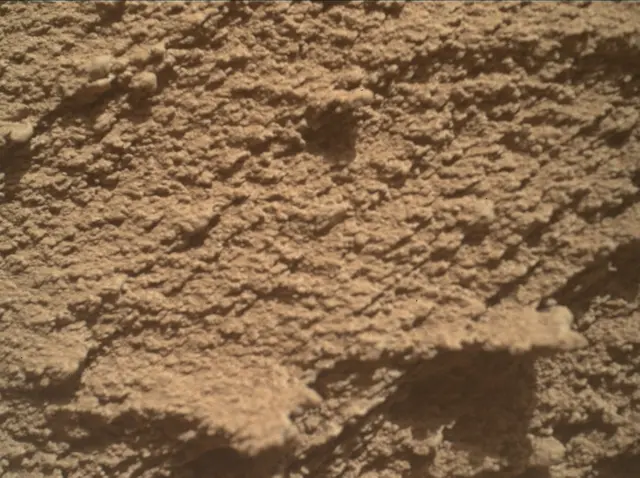 Sol 3798: Mars Hand Lens Imager (MAHLI)