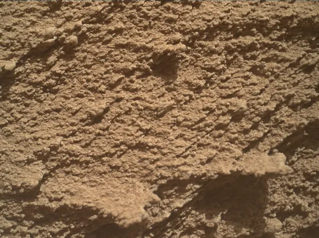 Sol 3798: Mars Hand Lens Imager (MAHLI)