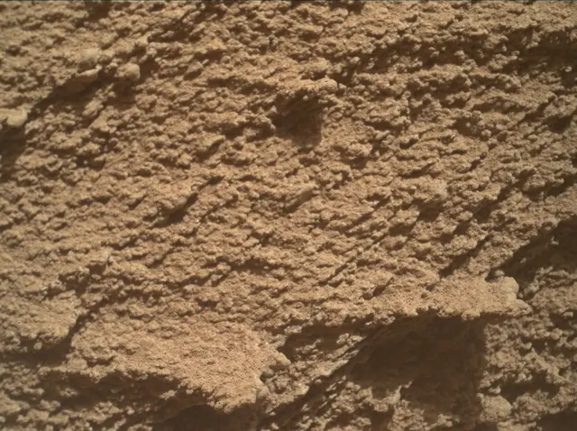 Sol 3798: Mars Hand Lens Imager (MAHLI)
