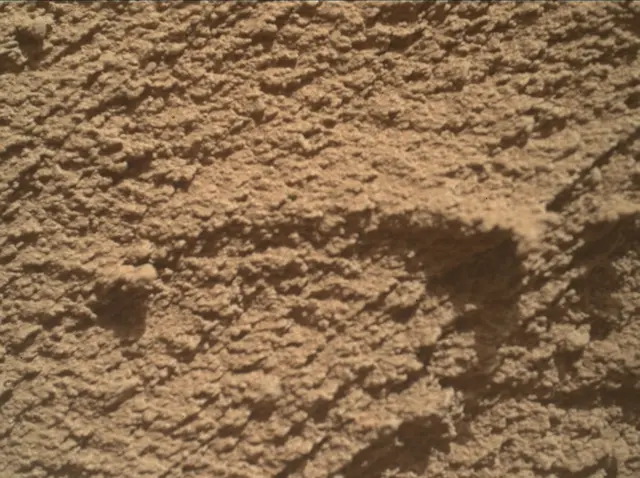 Sol 3798: Mars Hand Lens Imager (MAHLI)