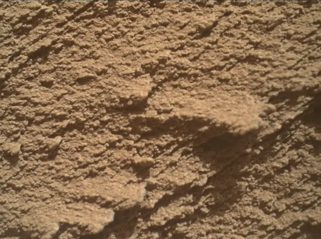 Sol 3798: Mars Hand Lens Imager (MAHLI)