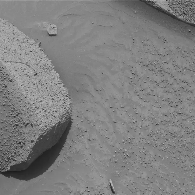 Sol 3799: Mast Camera (Mastcam)