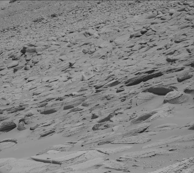 Sol 3800: Mast Camera (Mastcam)