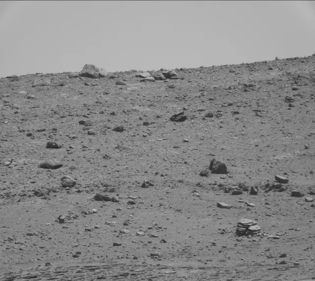 Sol 3800: Mast Camera (Mastcam)