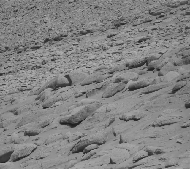 Sol 3800: Mast Camera (Mastcam)