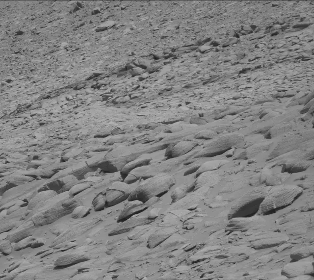 Sol 3800: Mast Camera (Mastcam)