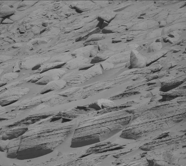 Sol 3800: Mast Camera (Mastcam)
