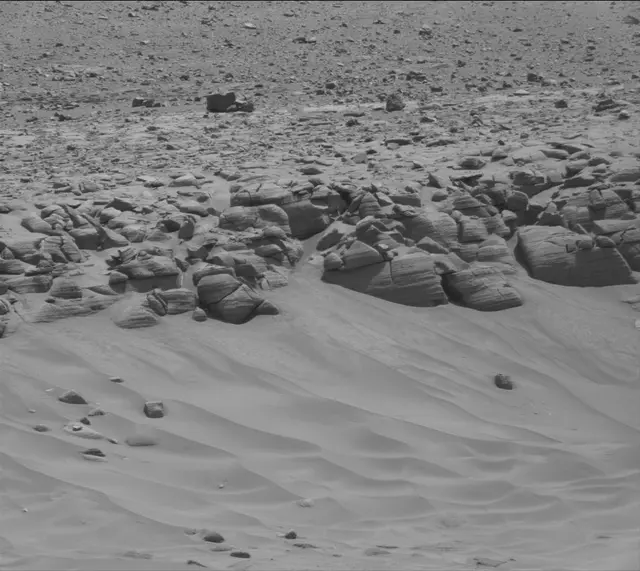 Sol 3800: Mast Camera (Mastcam)