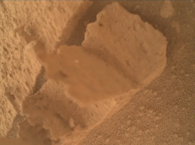 Sol 3800: Mars Hand Lens Imager (MAHLI)