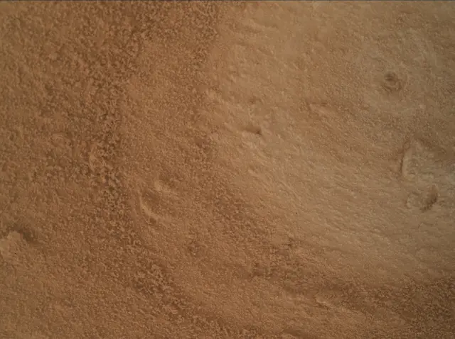 Sol 3800: Mars Hand Lens Imager (MAHLI)