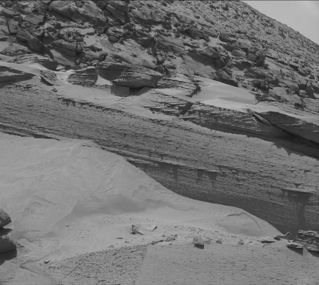 Sol 3801: Mast Camera (Mastcam)