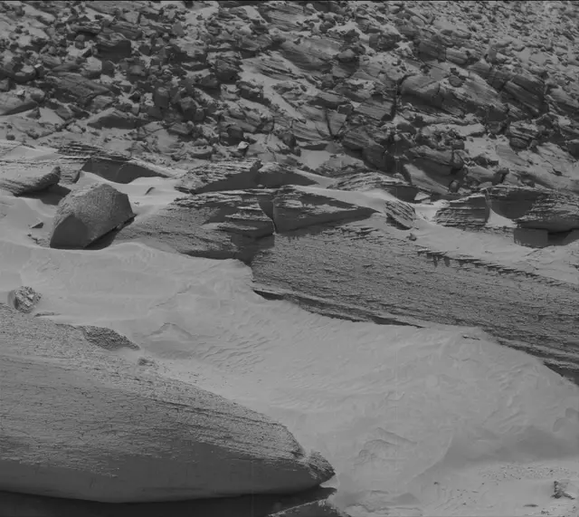 Sol 3801: Mast Camera (Mastcam)