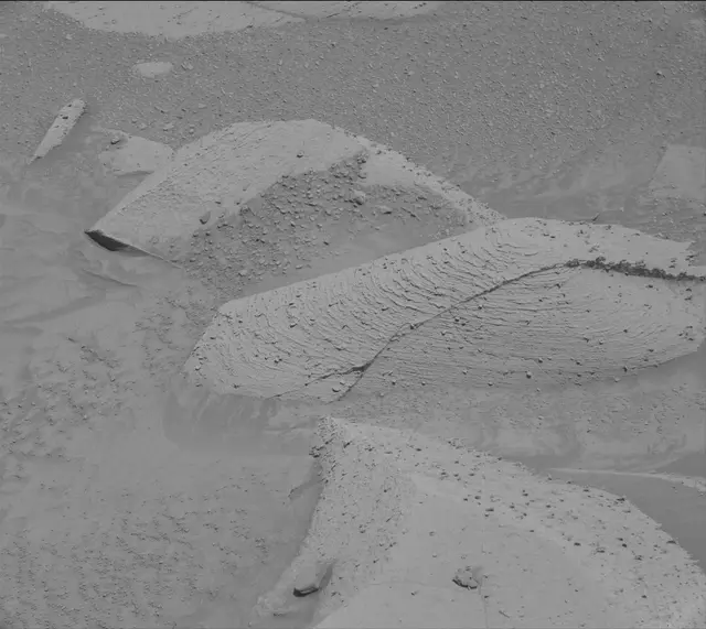 Sol 3801: Mast Camera (Mastcam)