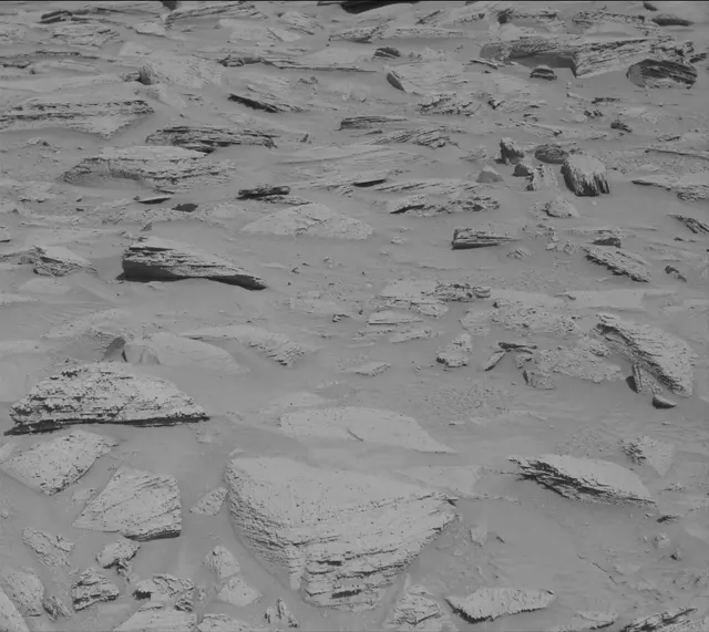 Sol 3801: Mast Camera (Mastcam)