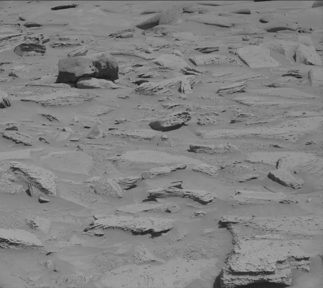 Sol 3801: Mast Camera (Mastcam)