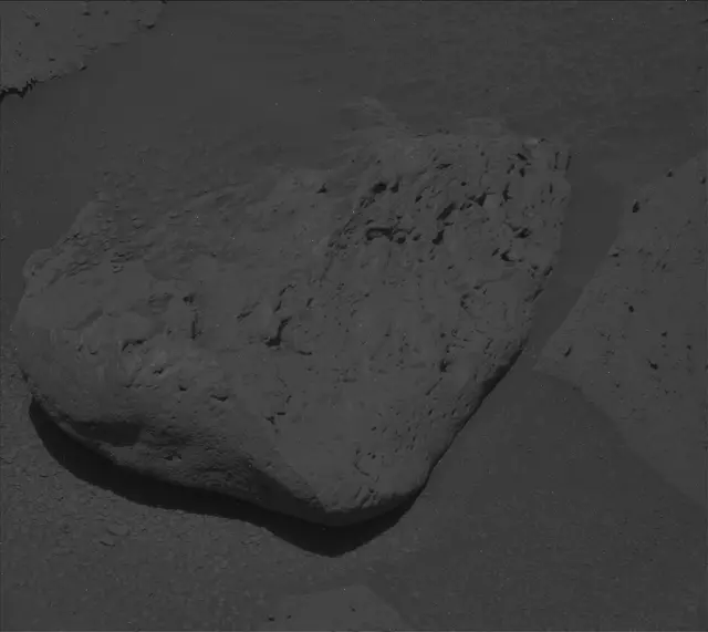 Sol 3801: Mast Camera (Mastcam)