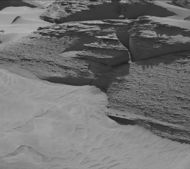 Sol 3801: Mast Camera (Mastcam)