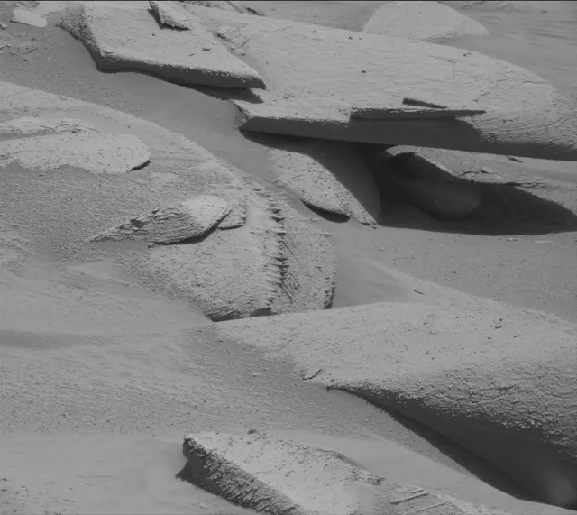 Sol 3801: Mast Camera (Mastcam)