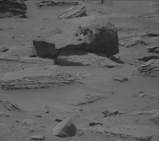 Sol 3803: Mast Camera (Mastcam)